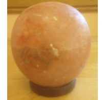 GLOBE CRAFTED HIMALAYAN SALT LAMP (2.8kg) APPROXIMATE WEIGHT.